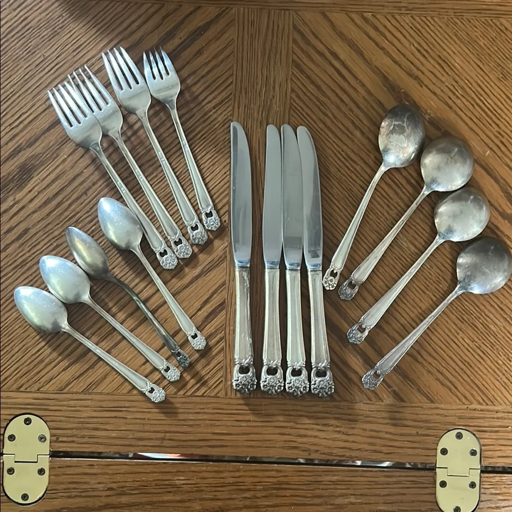 1847 Rogers Eternally Yours Silverplate Silverware